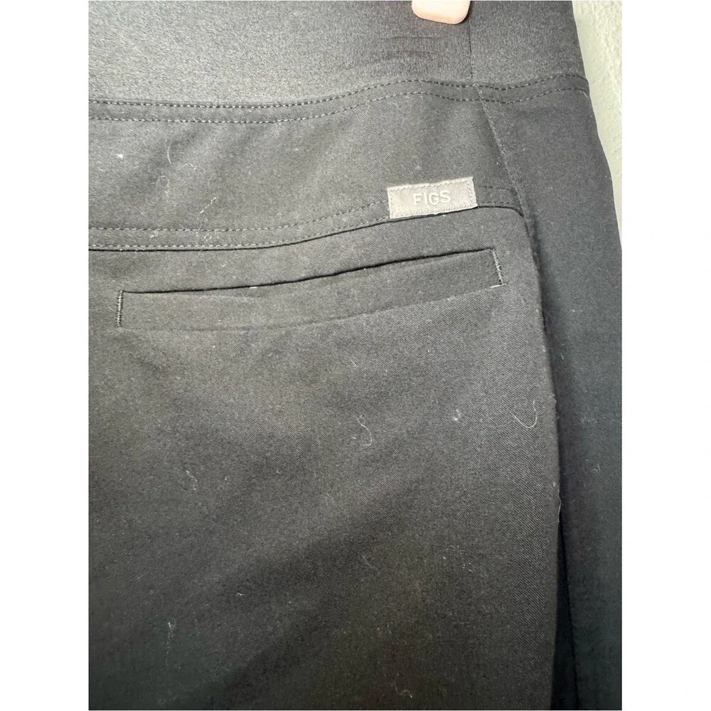 Men's FIGS Technical Collection Axim Cargo Scrub Pant in Black